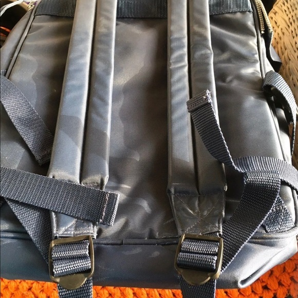 Picnic set in insulated backpack 2 dishes,napkins,cups &utensils - Picture 2 of 7